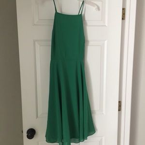 Lulu’s kelly green dress, open back
